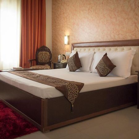 The Baghban Hotel & Resort, Baddi Екстериор снимка