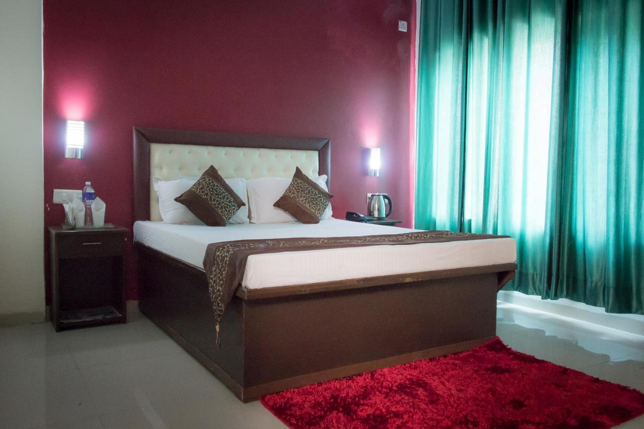 The Baghban Hotel & Resort, Baddi Екстериор снимка