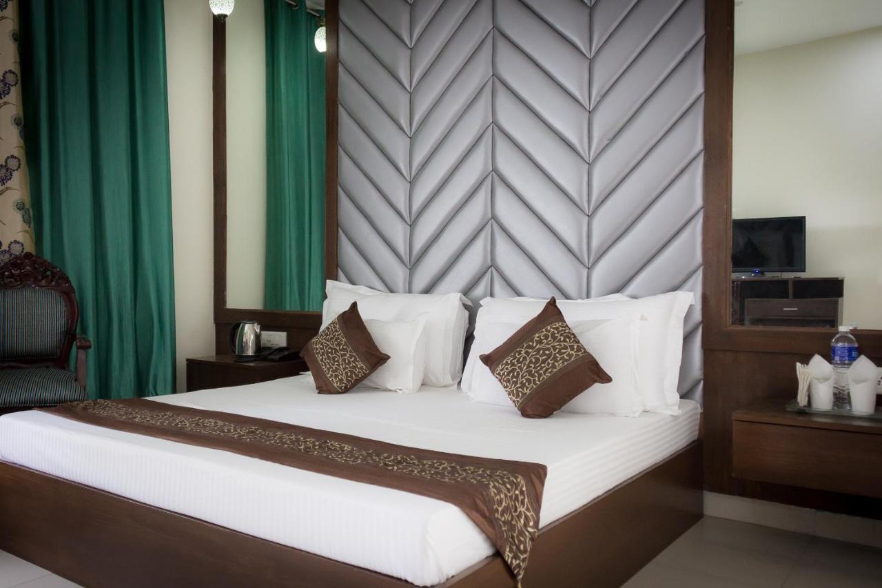 The Baghban Hotel & Resort, Baddi Екстериор снимка